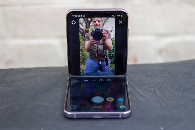 Samsung Galaxy Z Flip review: Flippin' great - Main Image