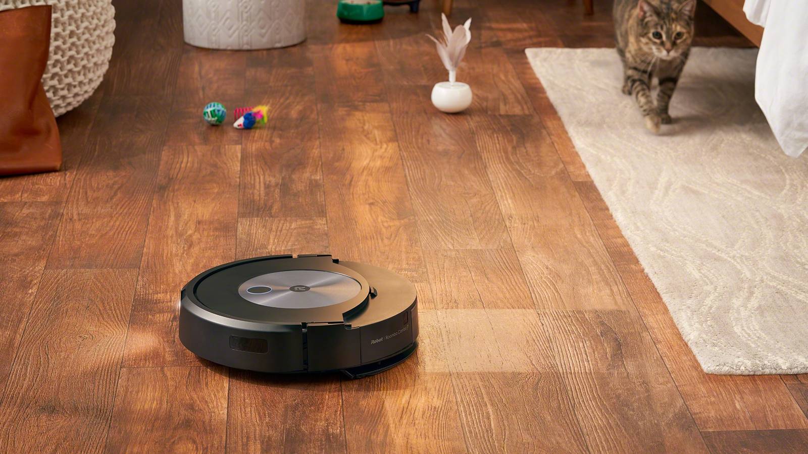 iRobot Roomba Combo J7+ can vacuum and mop at the same time