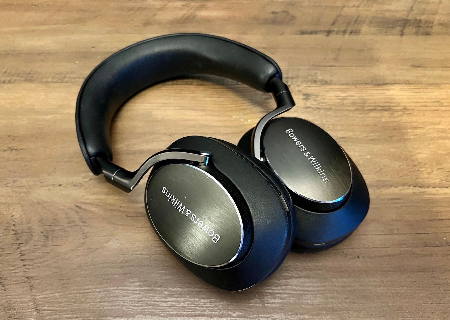 Bowers & Wilkins PX8 ブラック B&W Bowers & Wilkins Px8 Review | PCMag