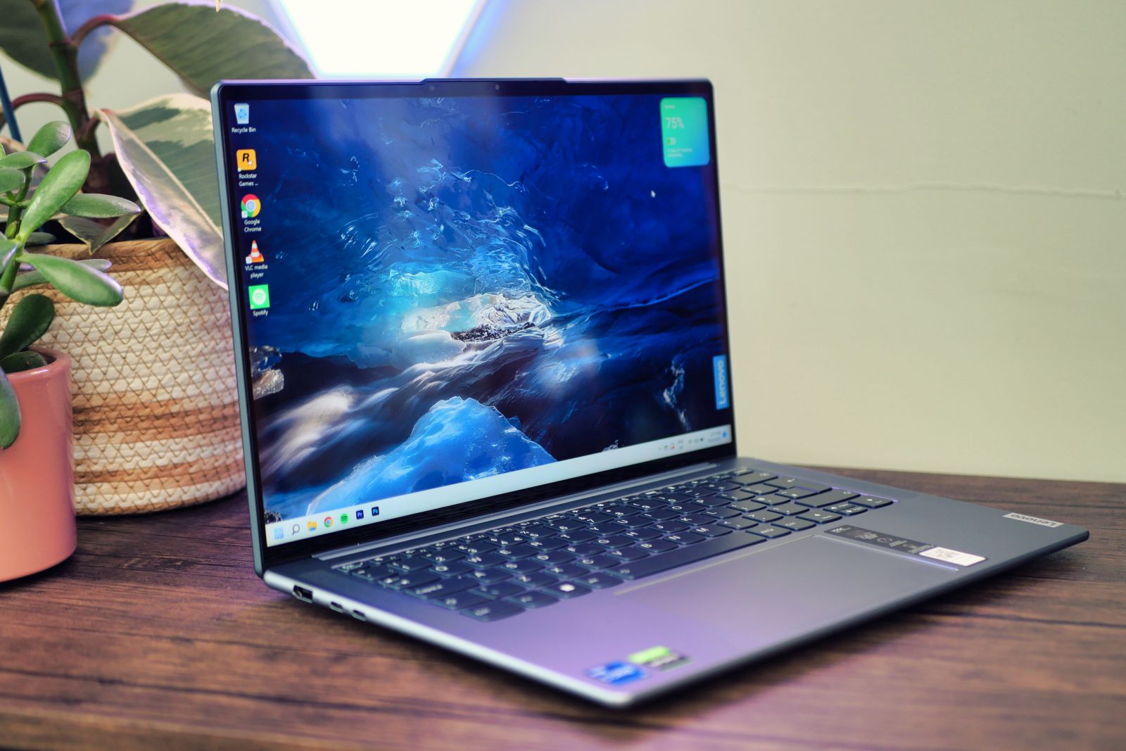 Lenovo Yoga Slim 7 (15) review - powerful ultrabook for your