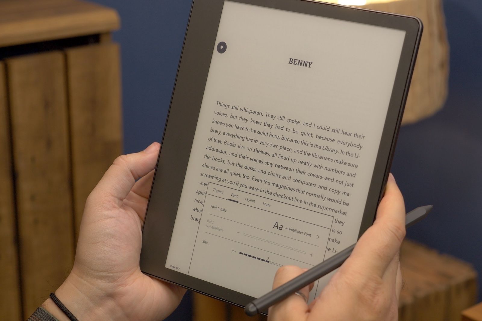 Kindle Scribe本体 Amazon's $340 Kindle Scribe is its first e-reader with