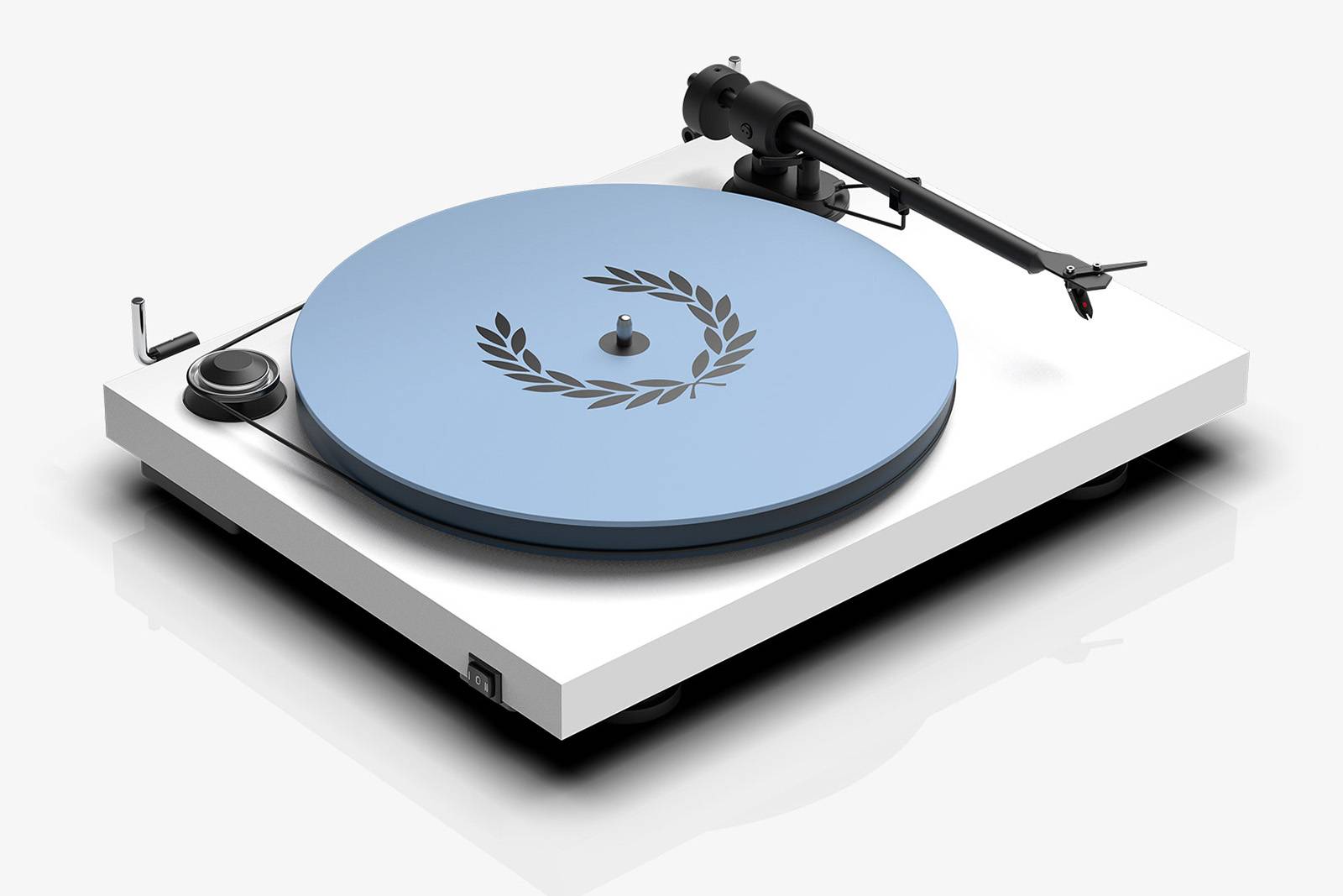 Fred Perry Turntable Fred Perry x Pro-Ject Record Deck puts the style in stylus