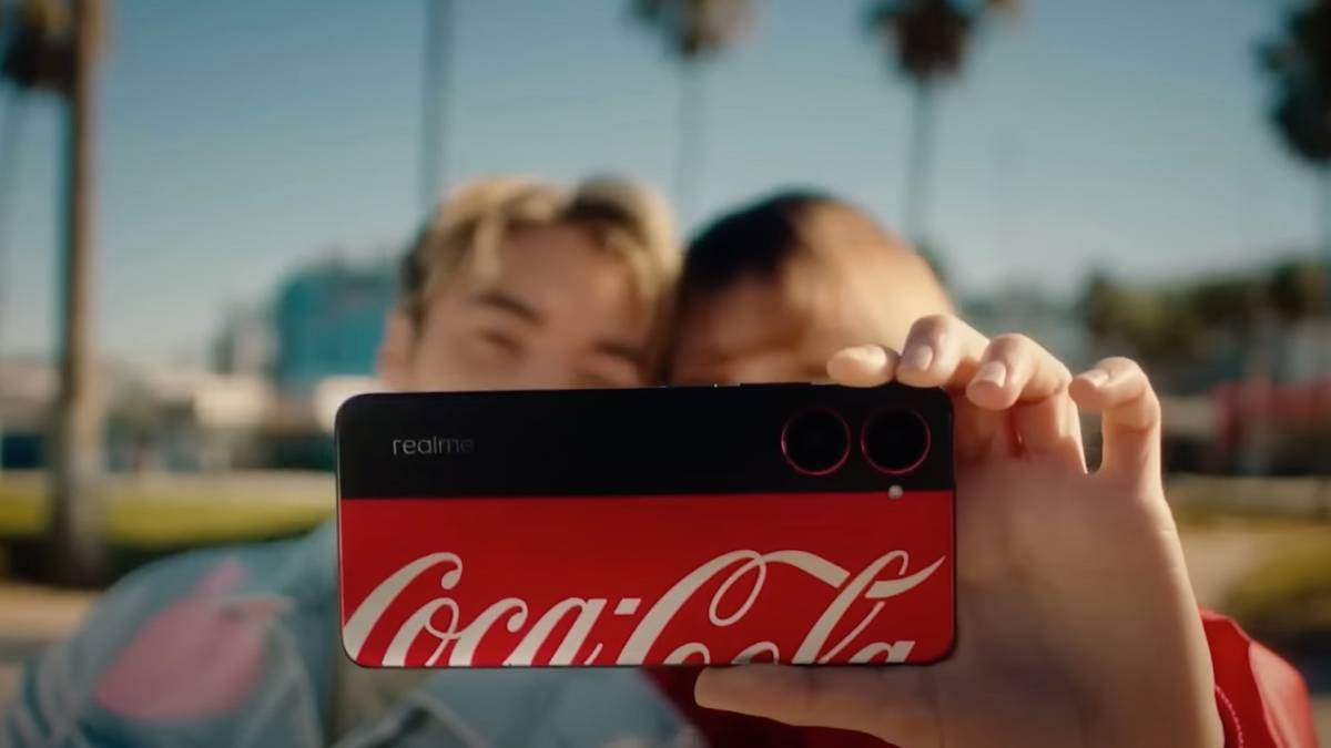 The Realme 10 Pro Coca-Cola Edition will get these special coke-themed ...