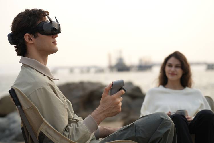DJI launches new FPV Goggles and motion controller for the Avata drone