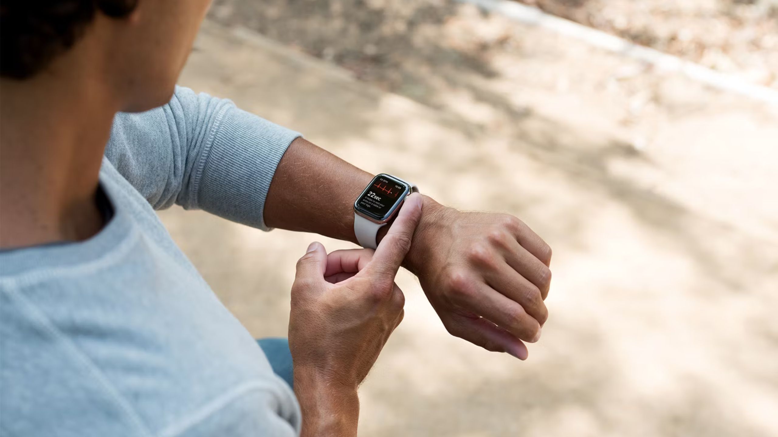 Apple Watch ECG feature hitting side button