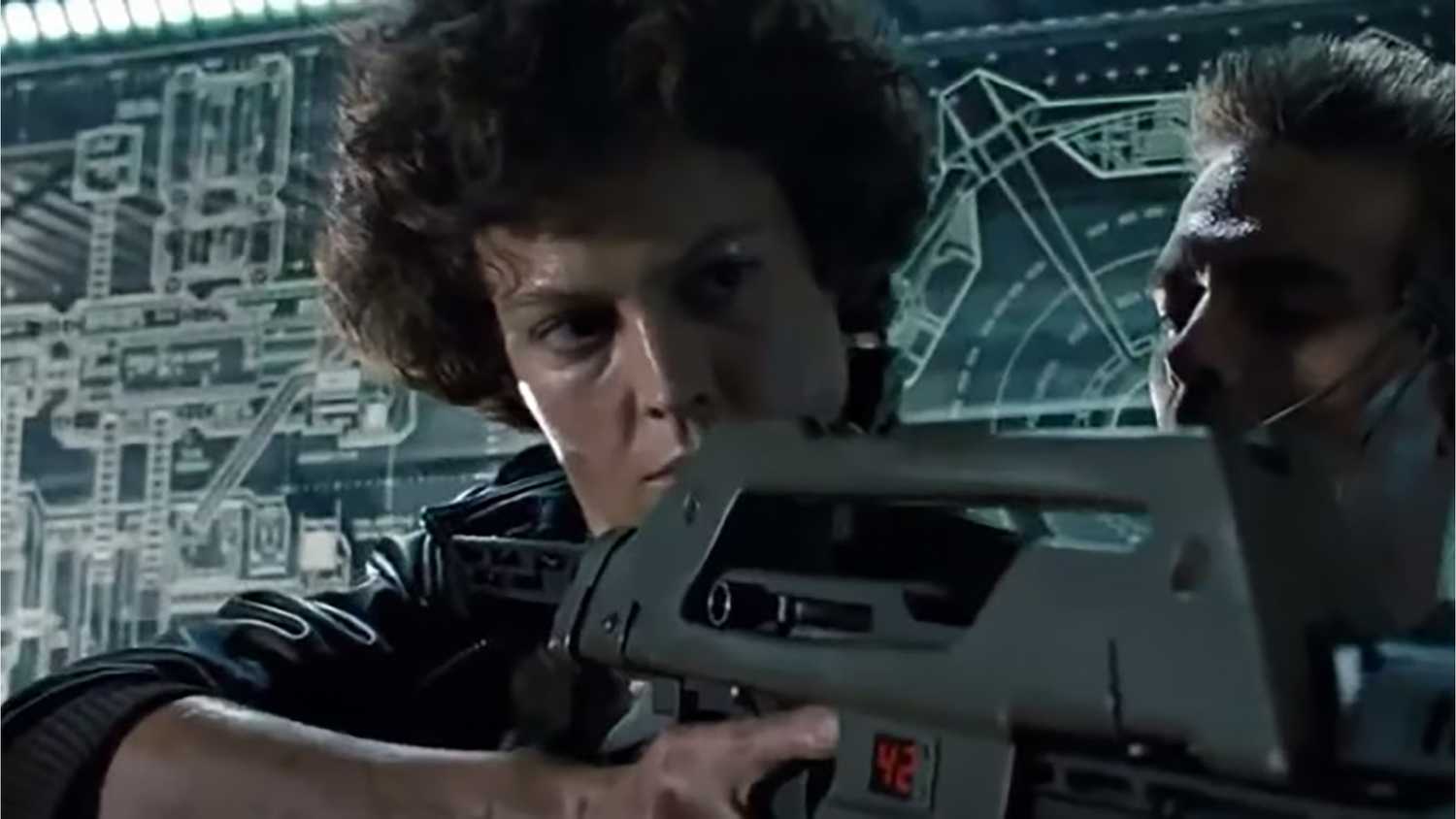 Sigourney Weaver and Michael Biehn in Aliens.