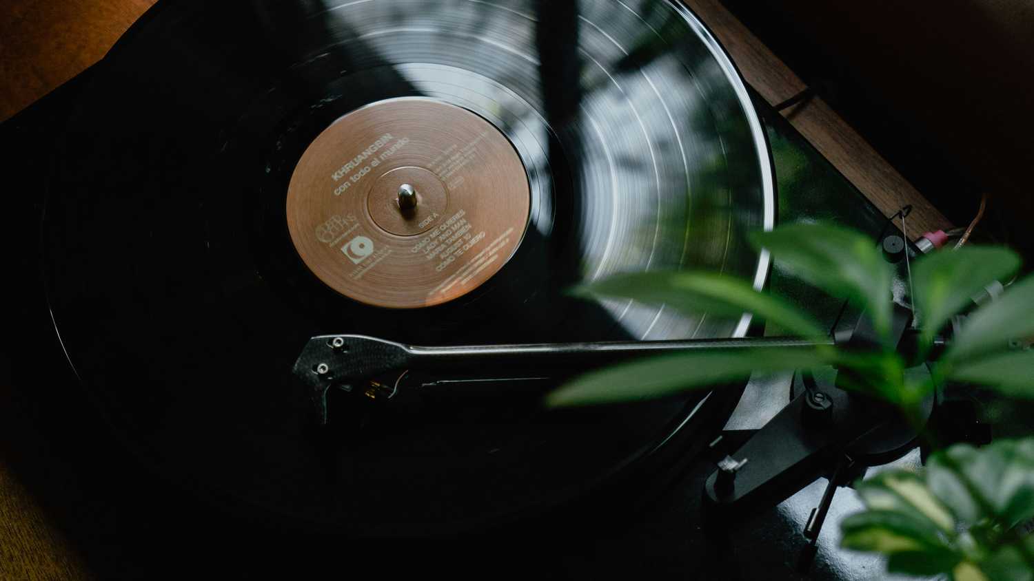 4 tips for keeping your vinyls sounding and looking great