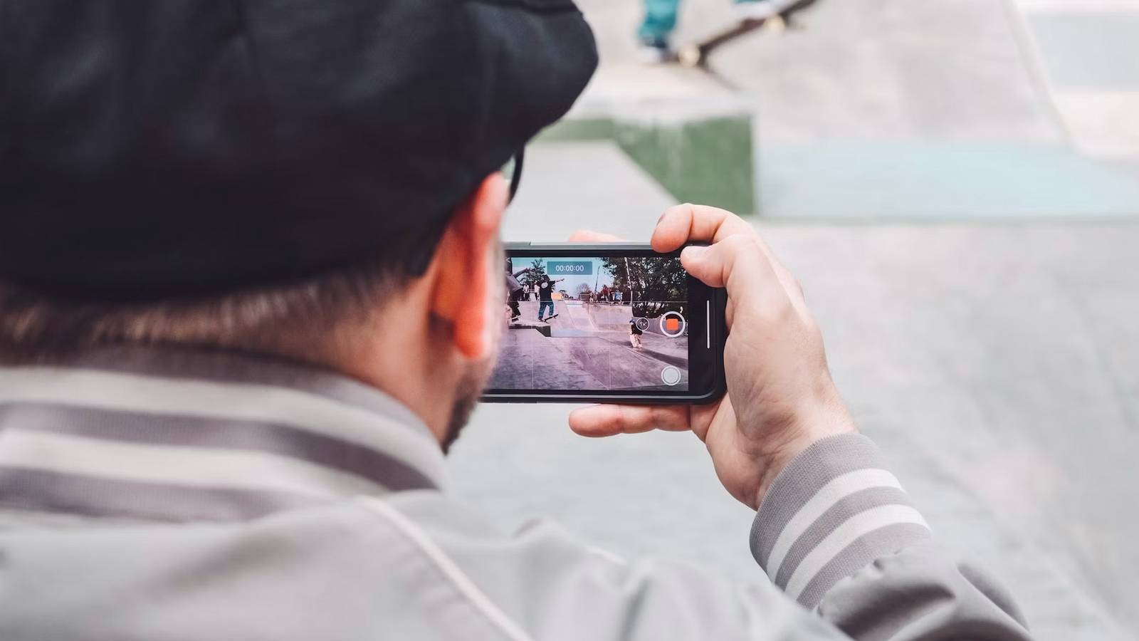 How I take action shots with my phone, and 5 gadgets that help