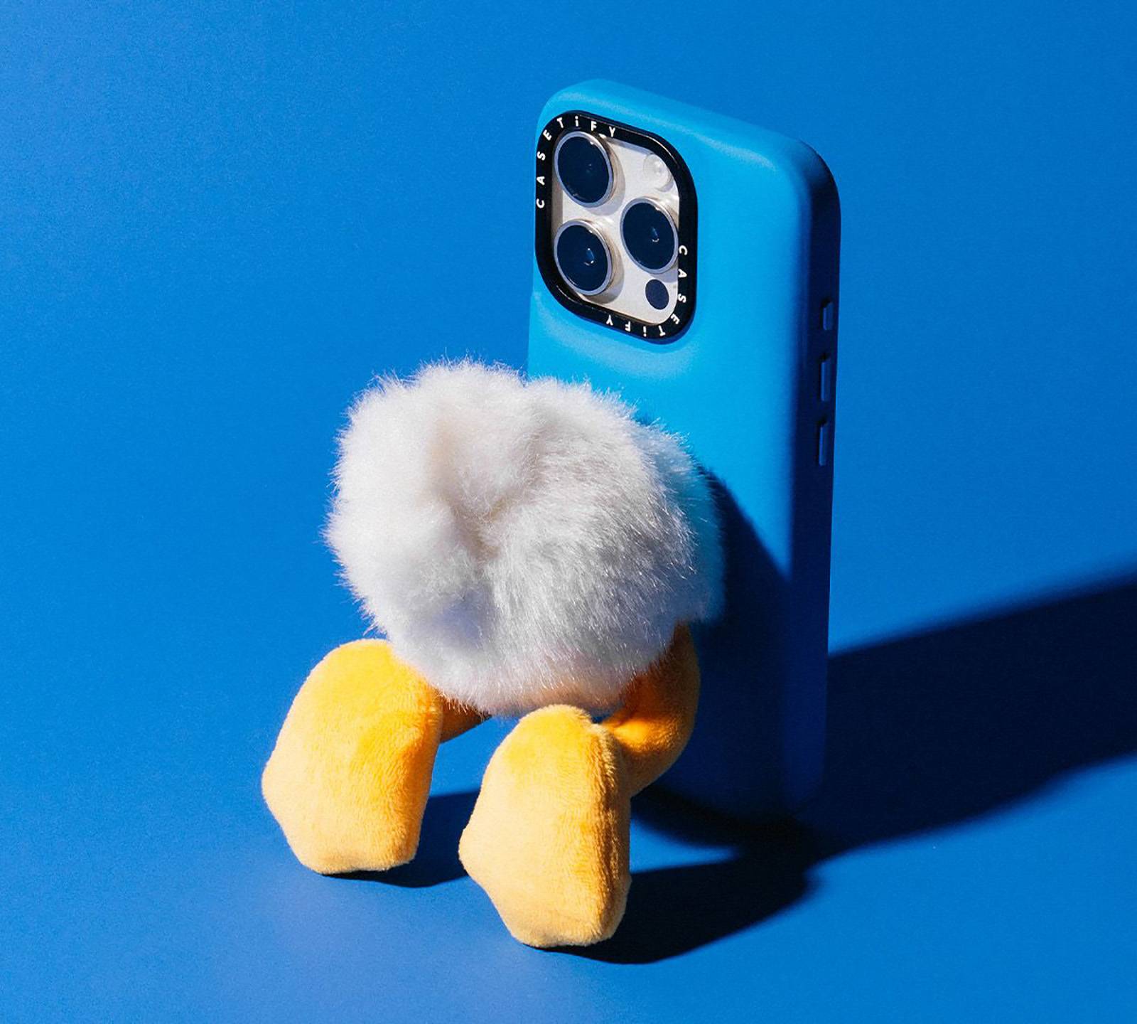 This iPhone case has Donald Duck