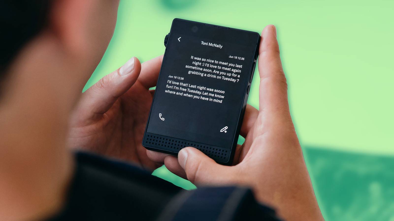 Texting on the Light Phone III.