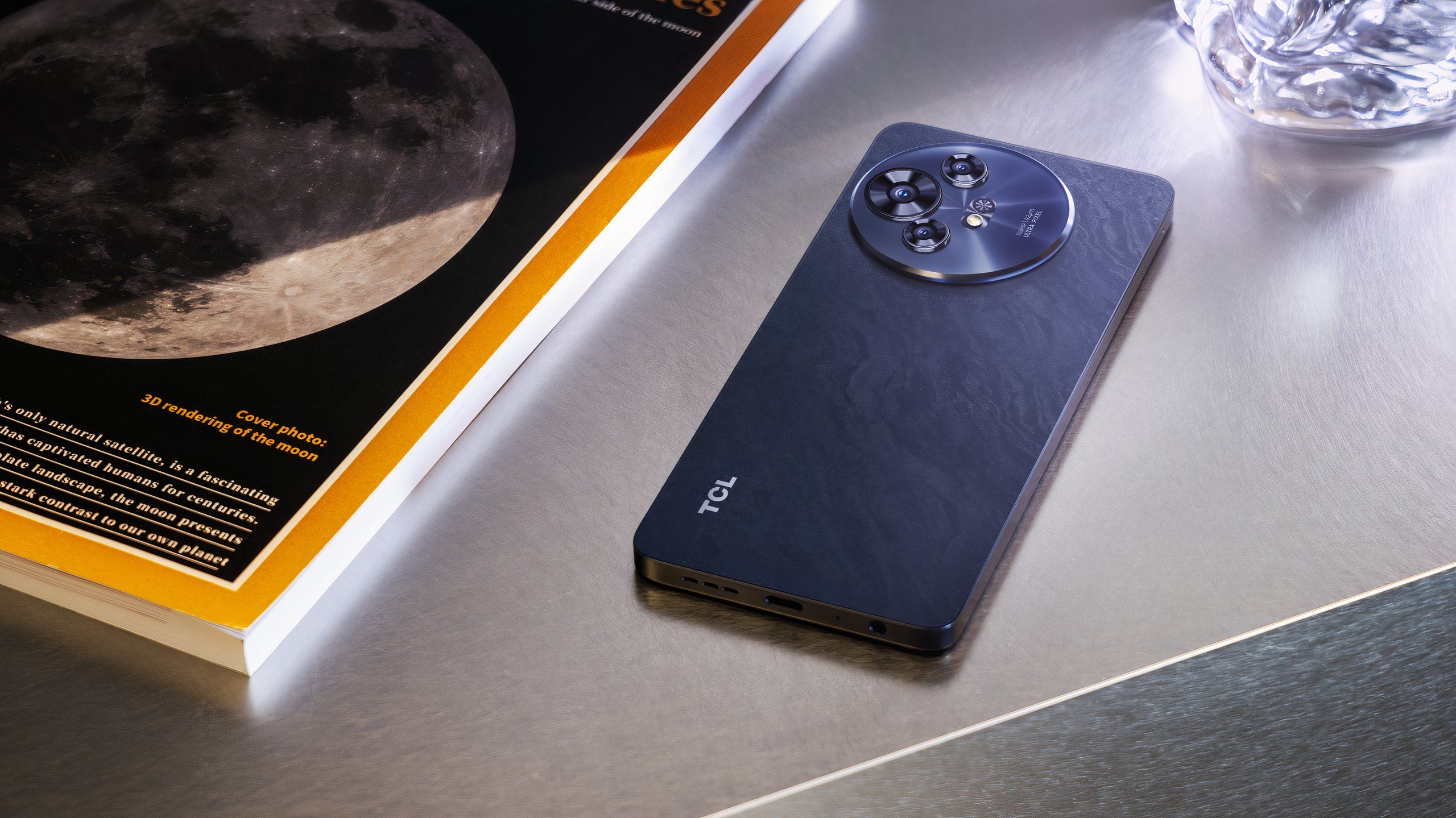 TCL 50 Pro NXTPAPER 美品 TCL's new NXTPAPER phones have a dedicated reading button