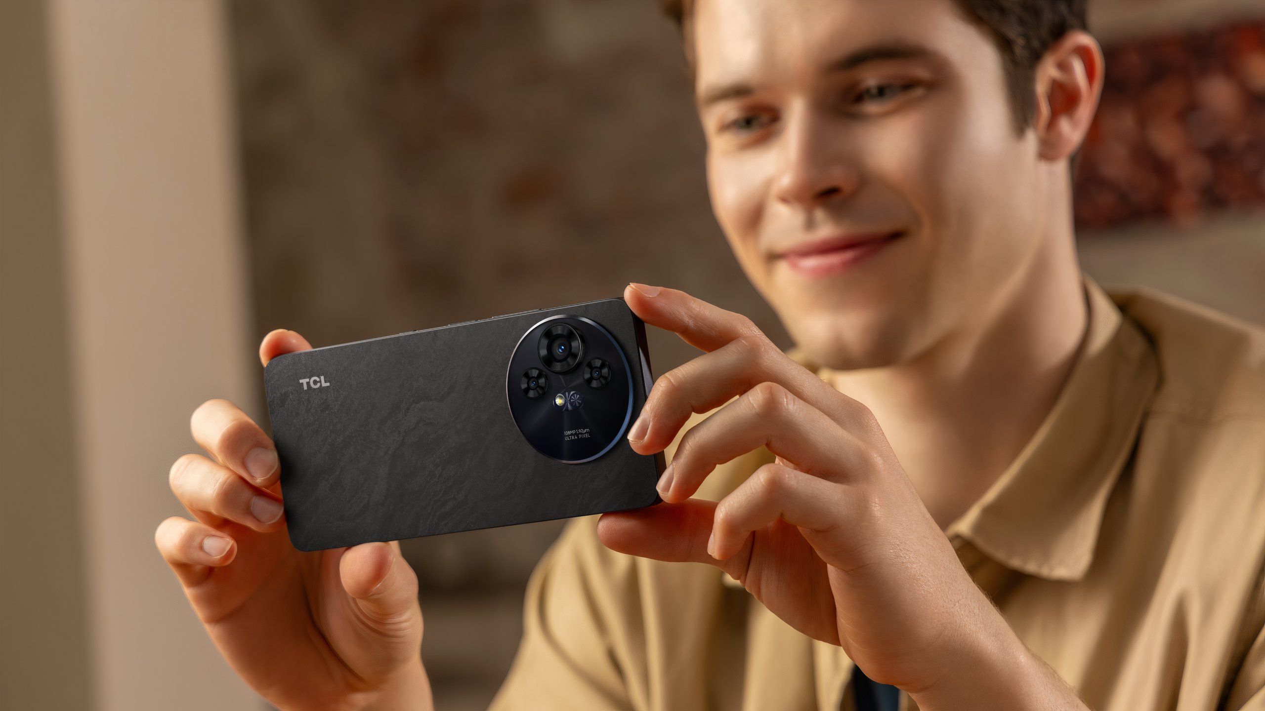 TCL's new NXTPAPER phones have a dedicated reading button