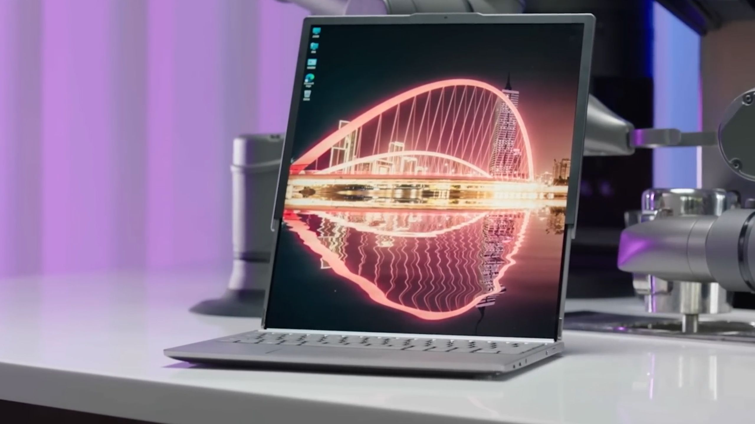 Lenovo laptop with rollable display