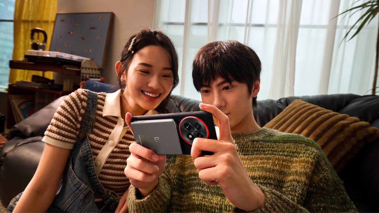 OnePlus Slim Magnetic Power Bank promotional image