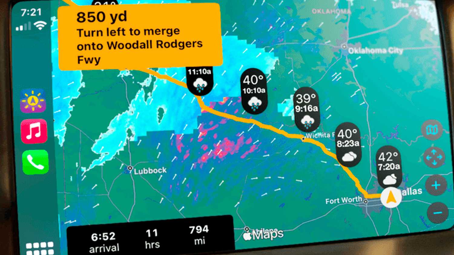 Weather on the Way running in Apple CarPlay.