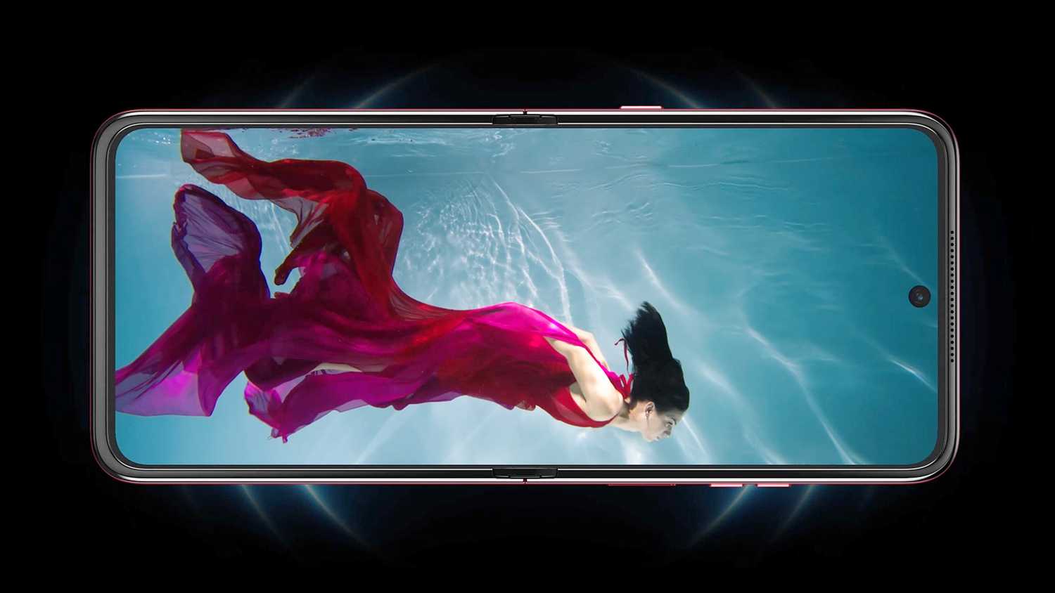 Video on a 2025 Moto Razr Ultra.