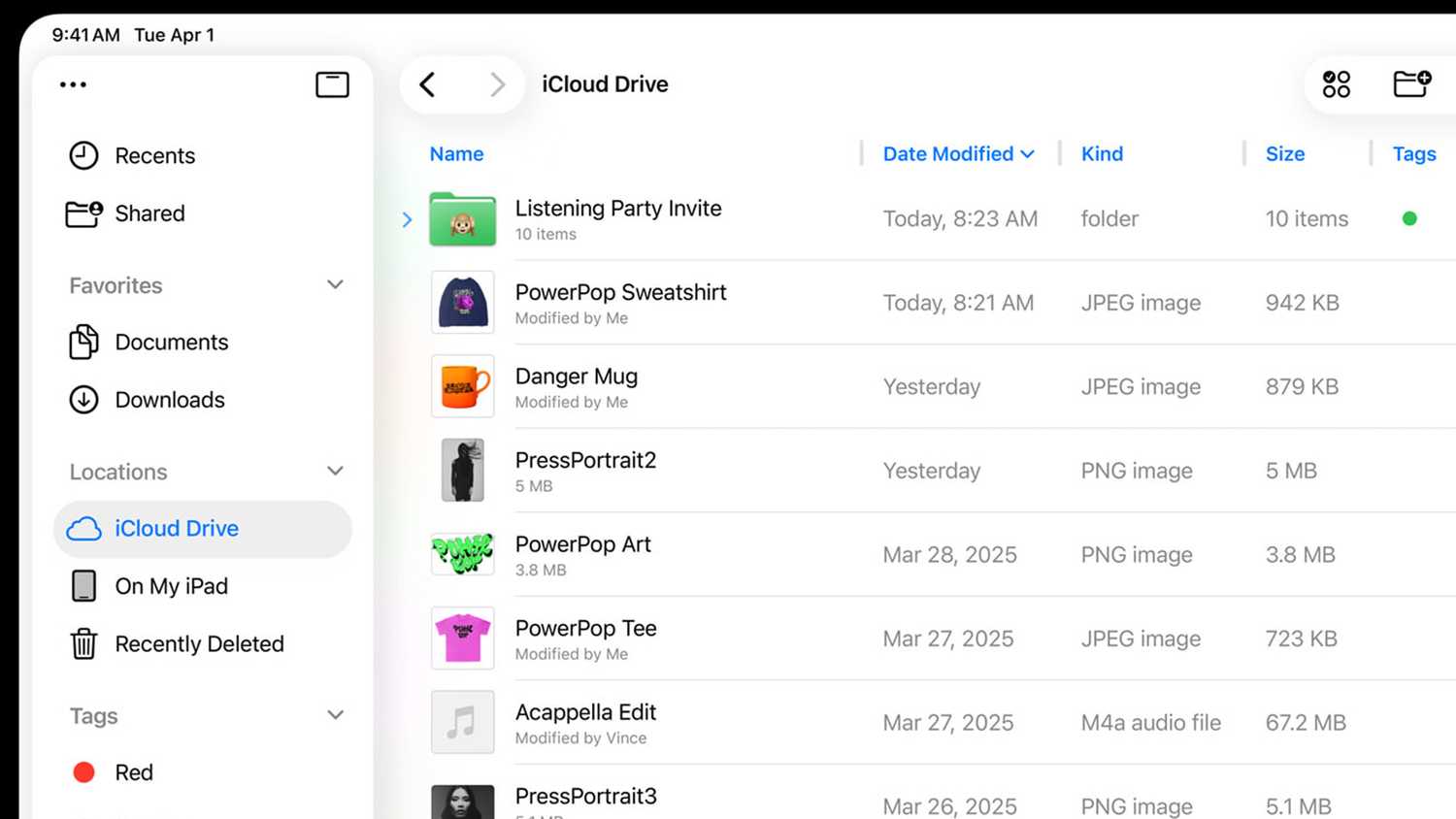 List view in the iPadOS 26 Files app.