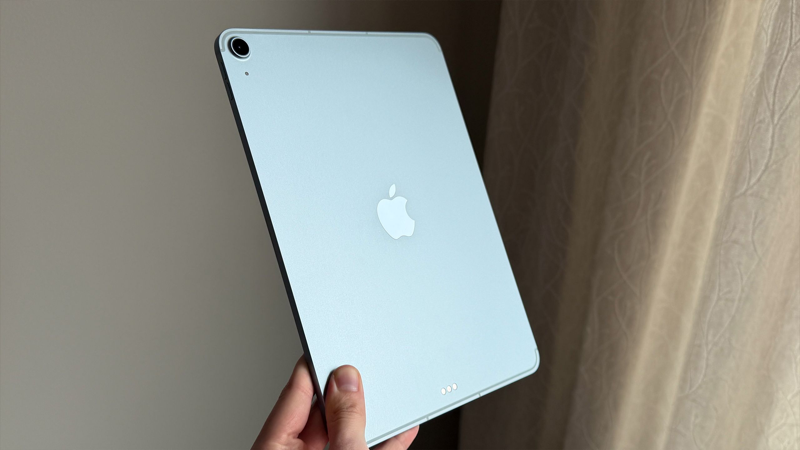 The iPad Air (M4) comes incredibly close to being the perfect tablet