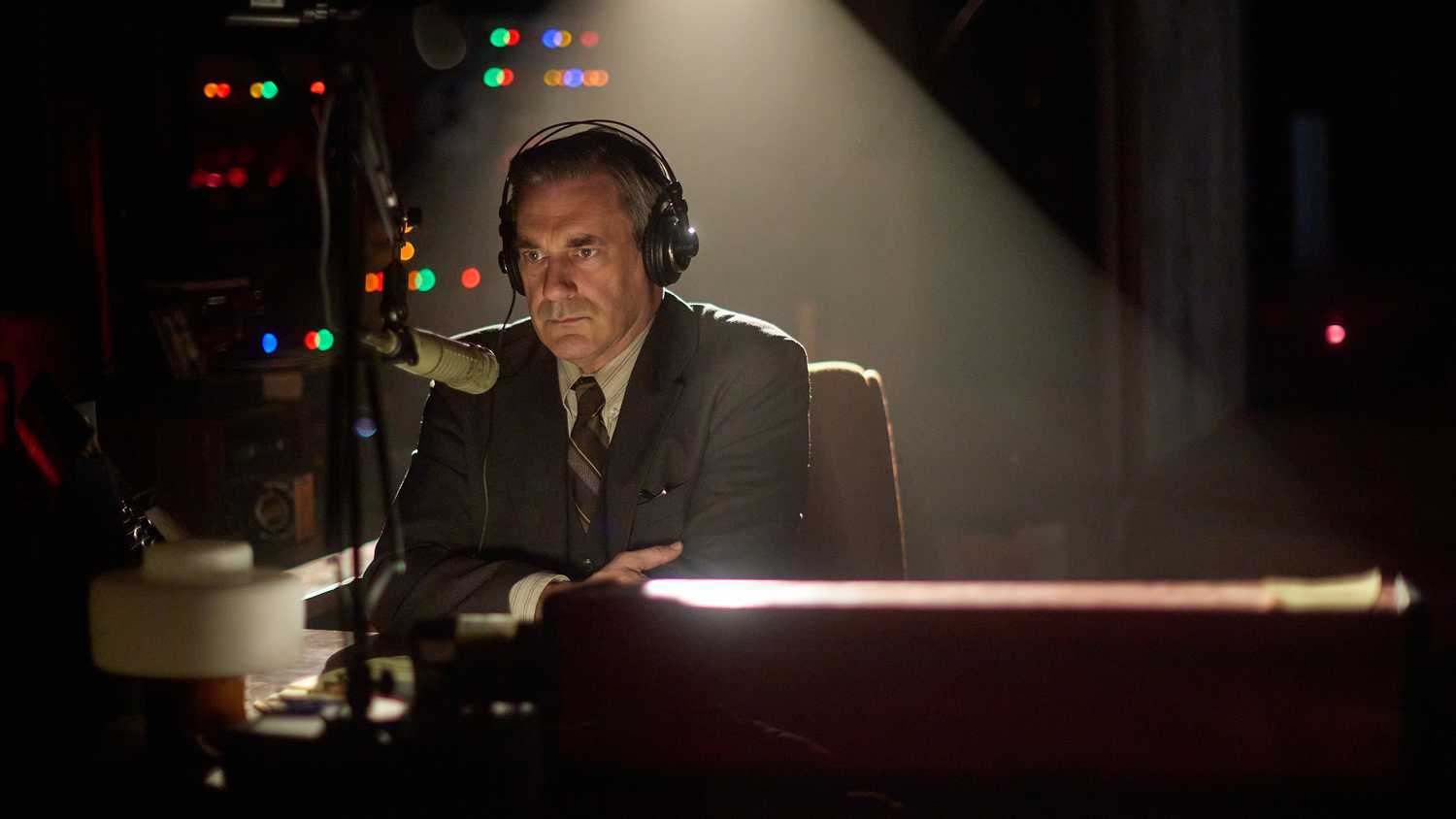 Jon Hamm in MGM+ series American Hostage