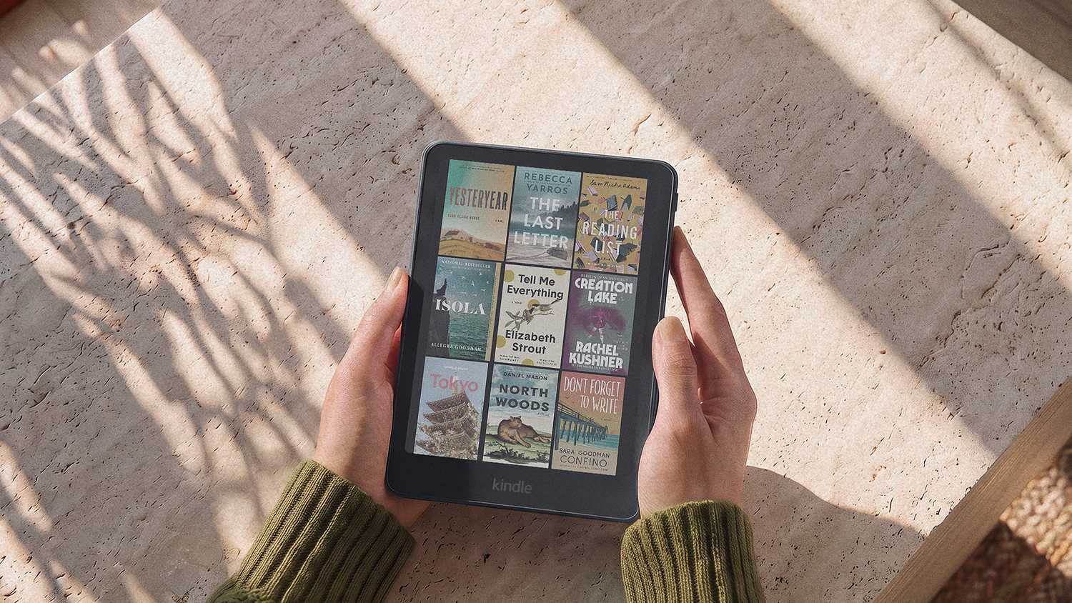 The newKindle Colorsoft Signature Edition, Graphite, by Amazon.