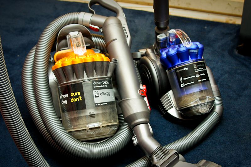 ダイソンＤＣ２６ Dyson City DC26 vacuum cleaner