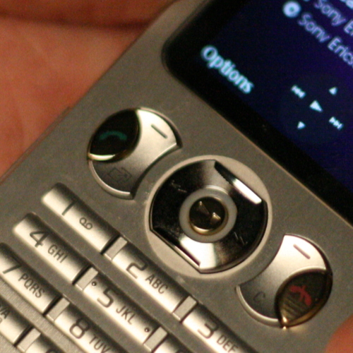 Sony Ericsson W880 - Legacy Portable Computing Wiki