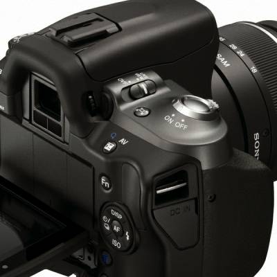Sony Alpha 230, 330 and 380 DSLR cameras debut