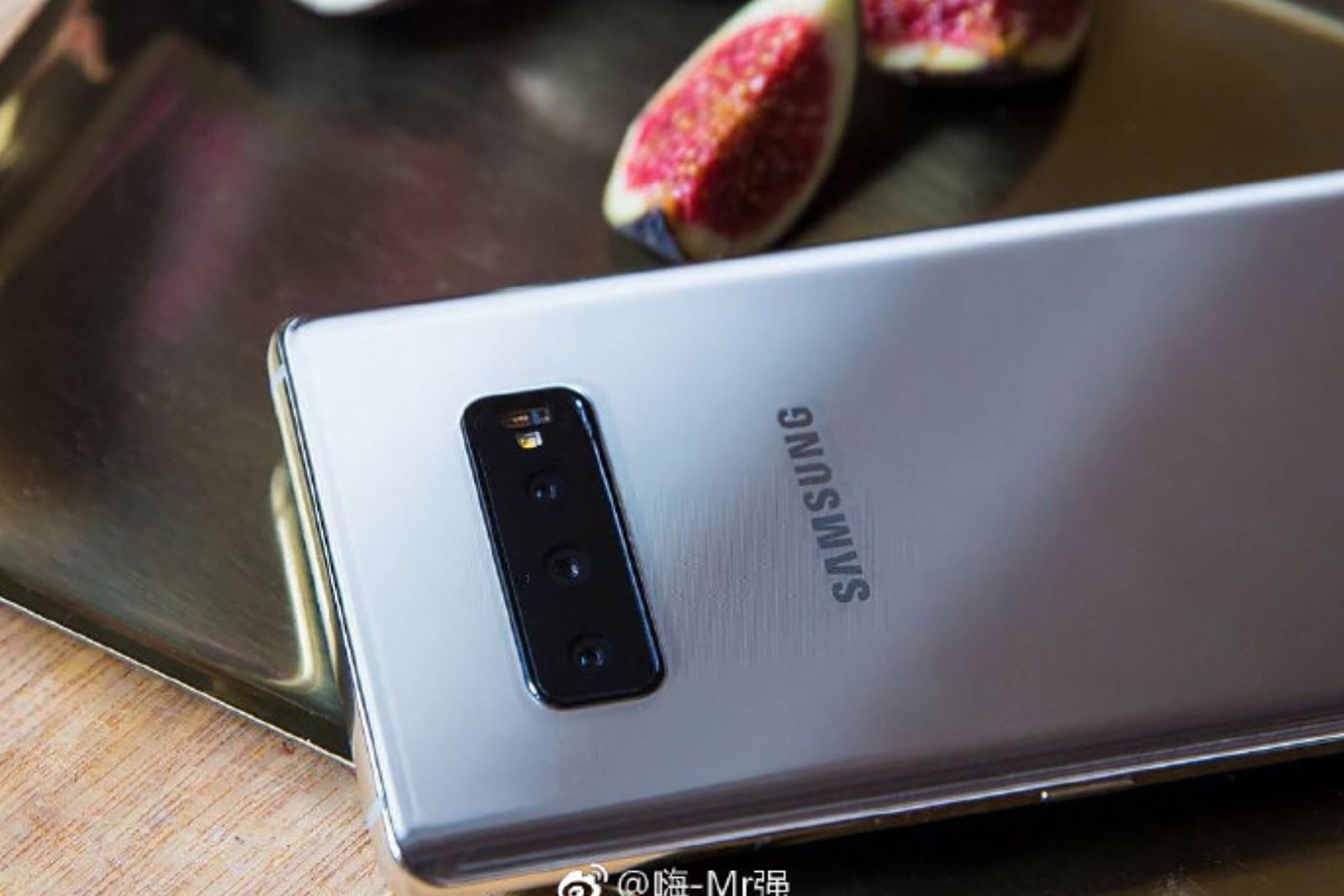 Samsung Galaxy S10+ leak shows triple-lens rear camera