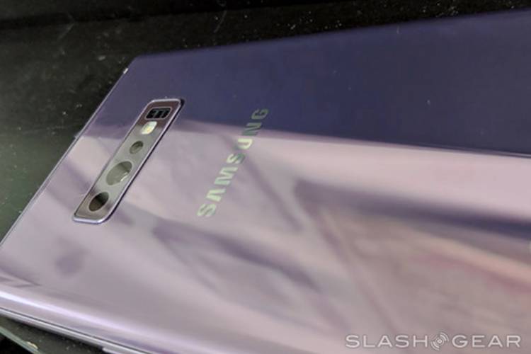 Samsung Galaxy S10+ leak shows triple-lens rear camera