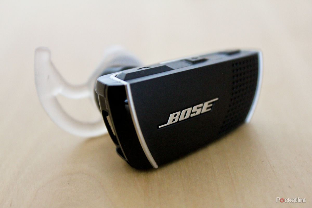 bose bluetooth headset hands on image 2