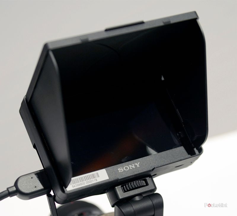 カメラモニター　Sony CLM V55 Sony Alpha CLM-V55 movie monitor hands on