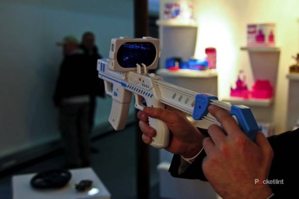 AppBlaster: New toy turns iPhone into an AR gun