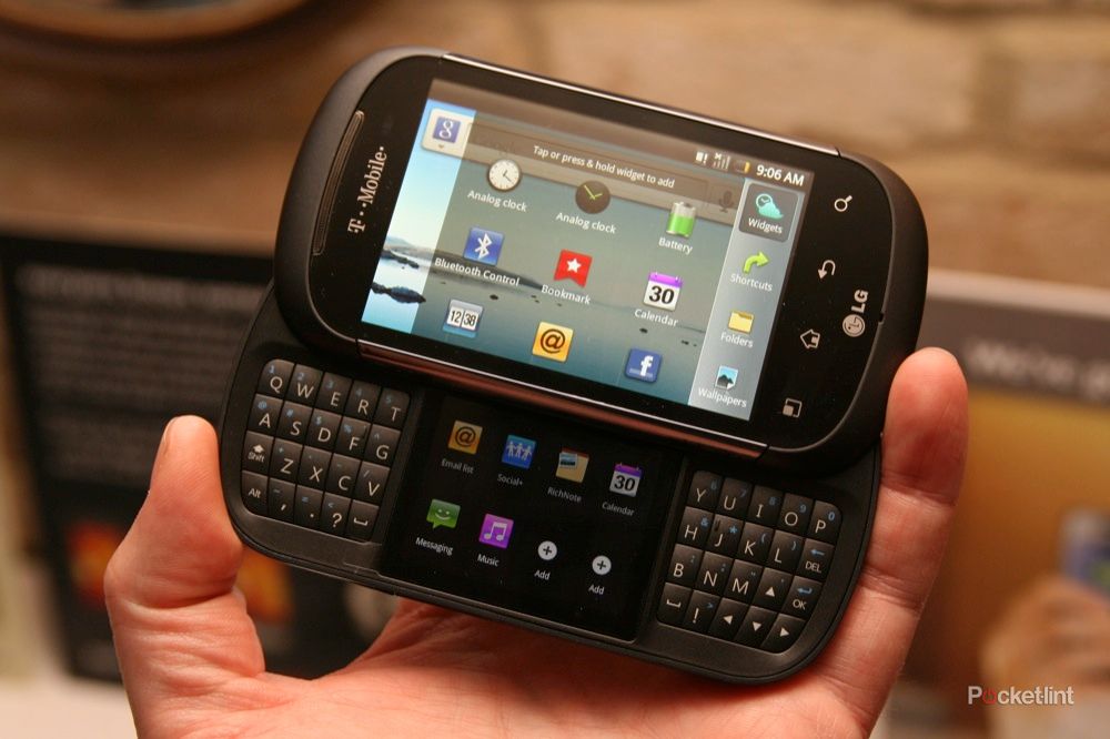 その他 LG Electronics - LG Dual Screen LG's Dual Screen 'foldable phone' breaks apart - BBC News