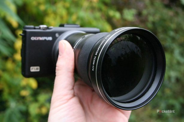 Olympus TCON-17X boosts your XZ-1, we go hands-on