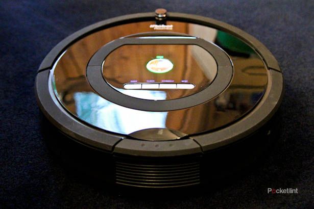 iRobot Roomba 770 Vacuum Cleaning Robot pictures and hands-on