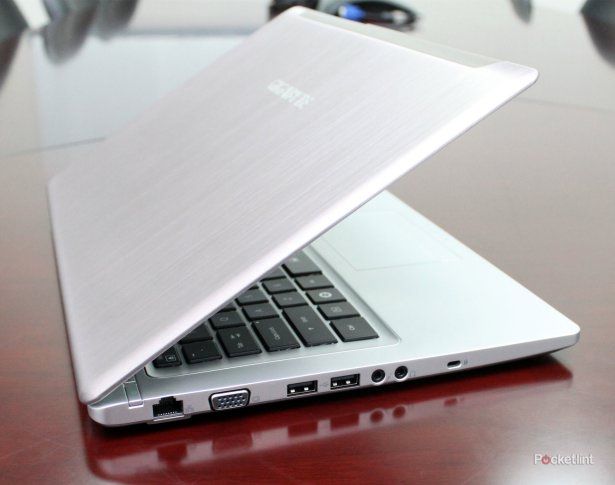 gigabyte u2442 ultrabook pictures and hands on image 1