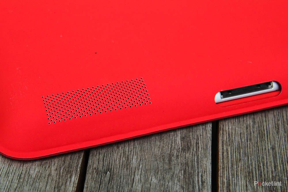 apple ipad smart case pictures and hands on image 7