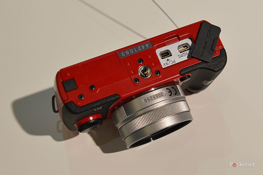 PENTAX Q10（レッド） ペンタックス PENTAX Q10 レッド レンズキット 美品 超小型で超