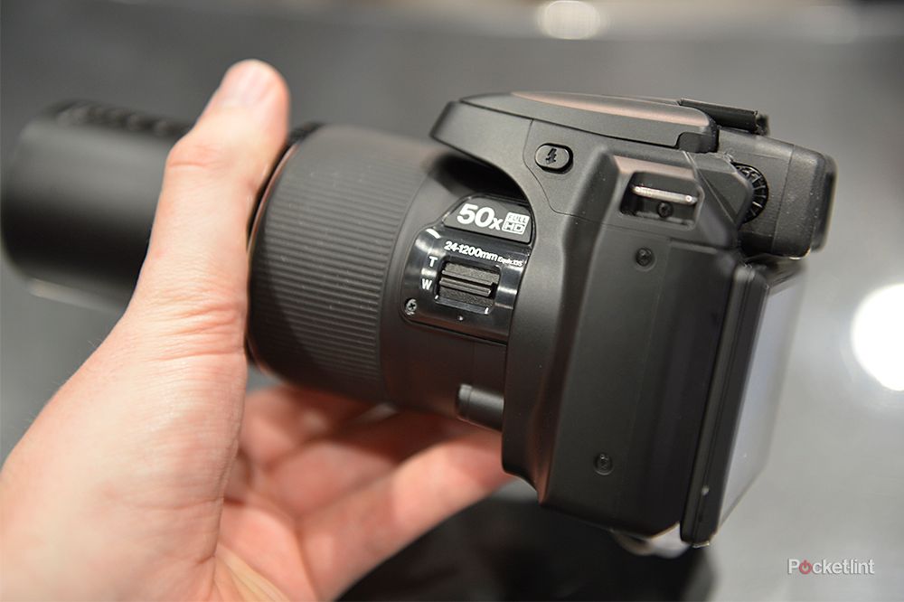 Fujifilm FinePix SL1000 superzoom pictures and hands-on