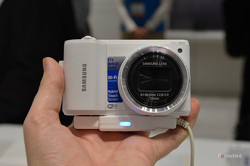 Samsung WB800F pictures and hands-on