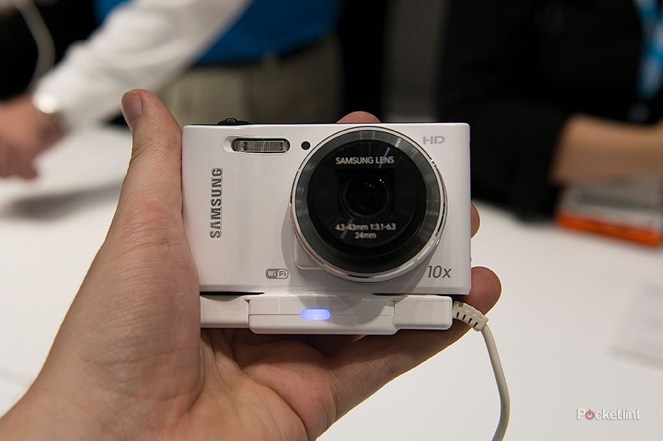 Samsung WB30F pictures and hands-on