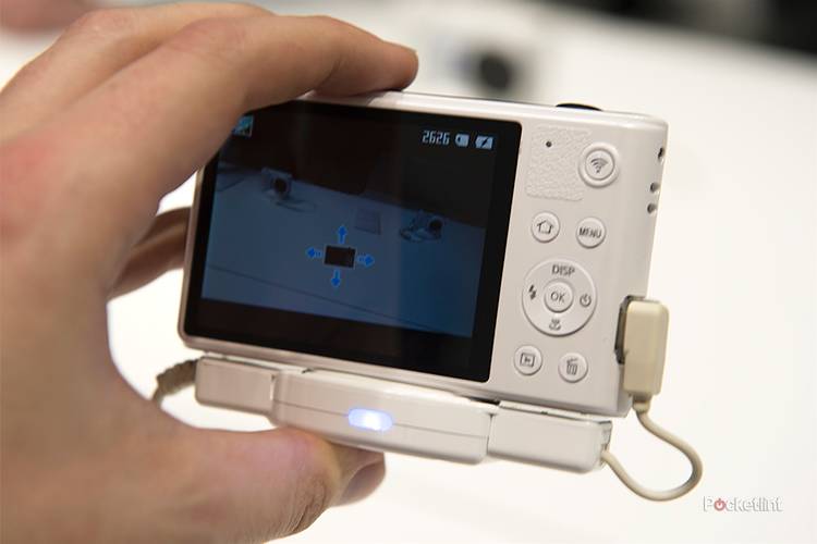 Samsung WB30F pictures and hands-on