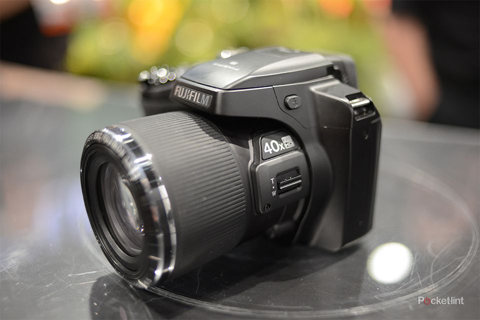 FUJIFILM FinePix S8200　✨ Amazon.com : Fujifilm FinePix S8200 16 MP Digital Camera