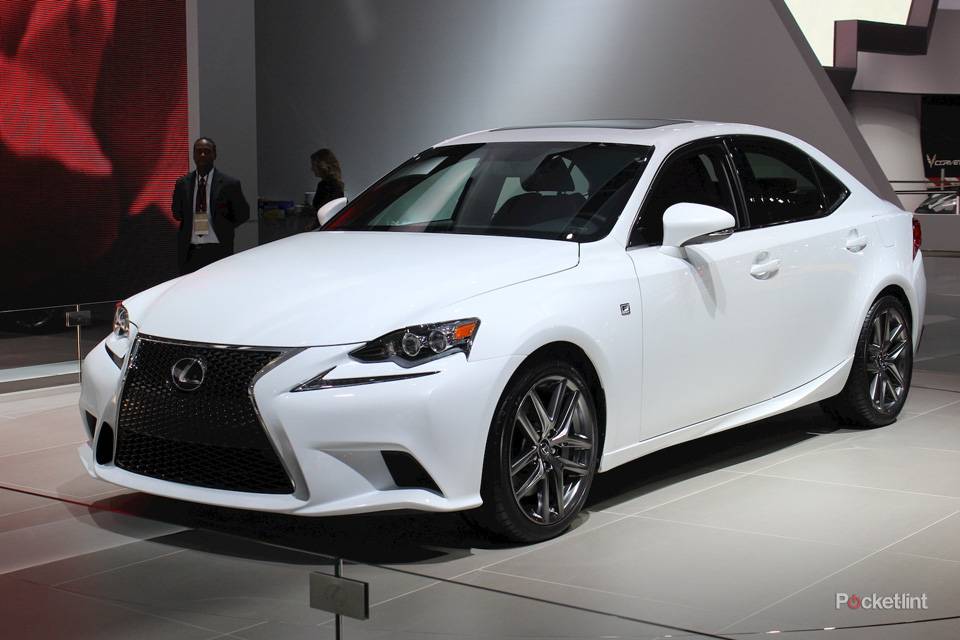 Lexus IS pictures and hands-on (video)