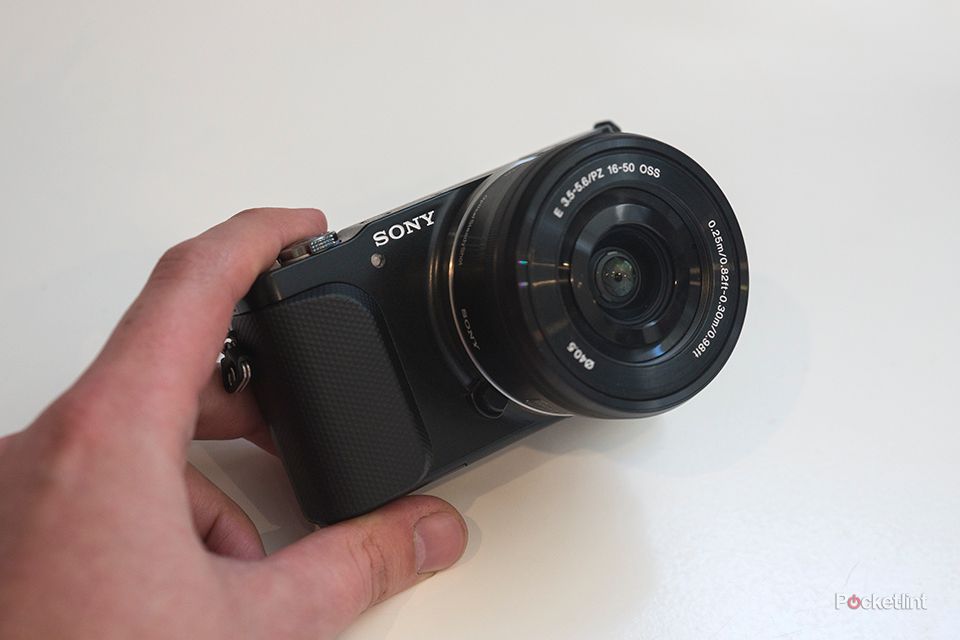 Sony NEX-3N pictures and hands-on