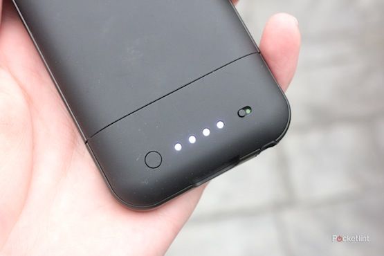 hands on mophie juice pack air review image 2