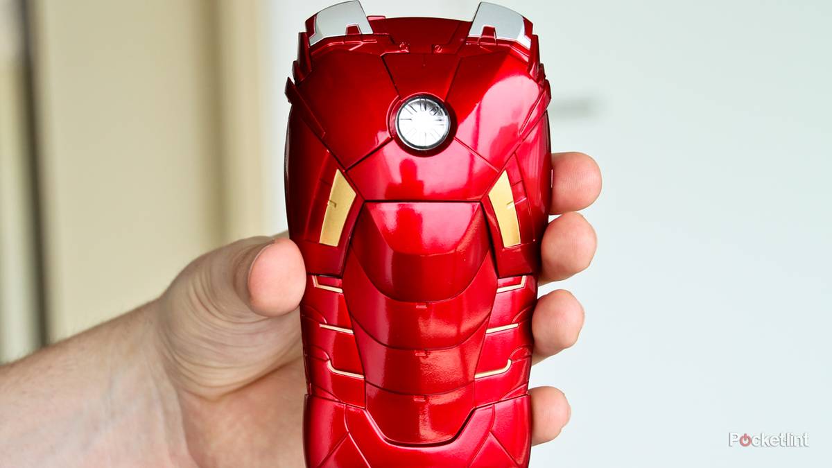 Iron Man Mark VII iPhone 5 case pictures and hands-on Iron Man Mark VII iPhone 5 case pictures and hands-on