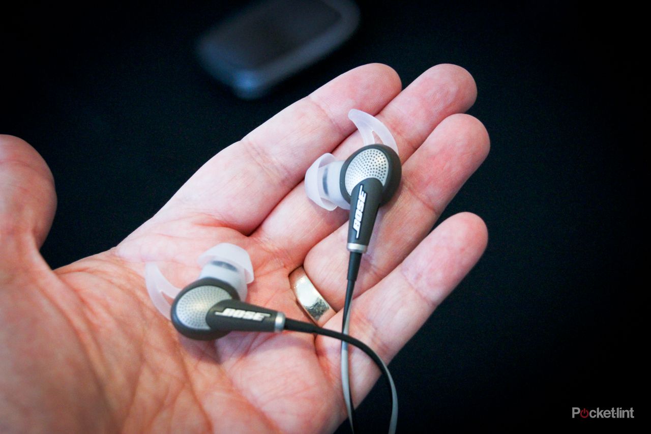 Hands-on: Bose QuietComfort 20 review - in-ear noise-cancelling