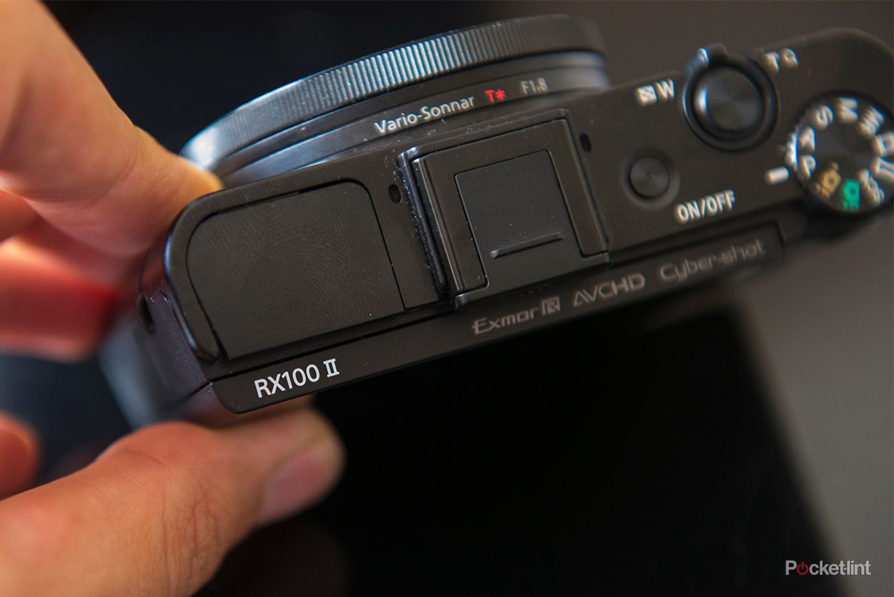 ソニー Sony Cyber-shot RX100 II 本体と付属品 Sony Cyber-shot RX100 VII Camera Review - Consumer Reports