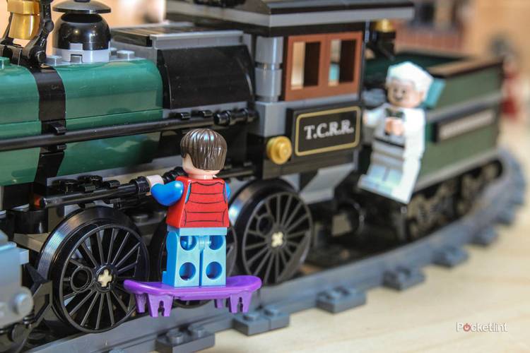 Lego Back To The Future + Lone Ranger Constitution Train Chase = BTTF ...